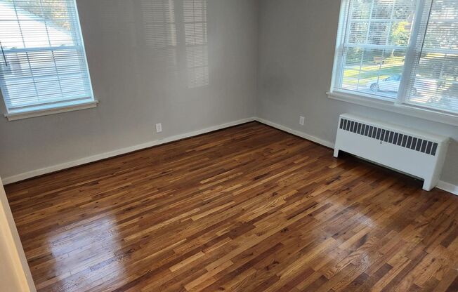 1 bed, 1 bath, 663 sqft, $2,100, Unit H-14