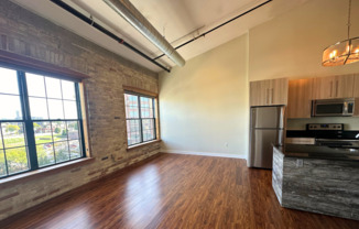 1 bed, 1 bath, 931 sqft, $2,250, Unit 308