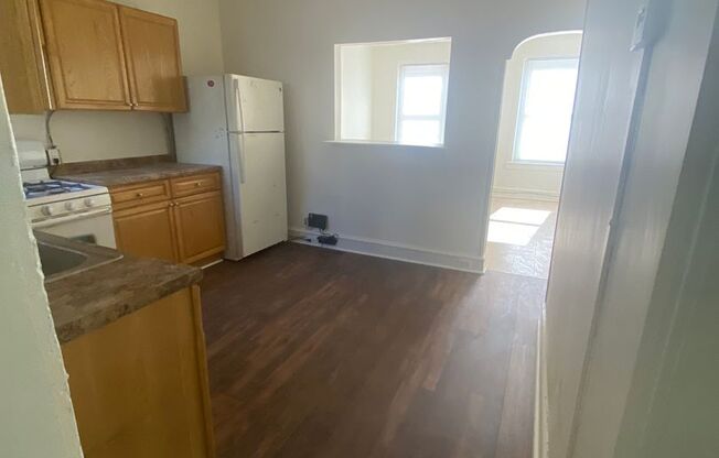 1 bed, 1 bath, 675 sqft, $875, Unit 2nd Fl