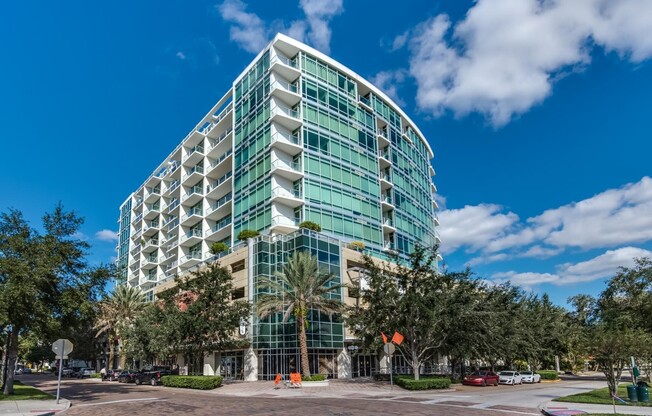 Enjoy the BEST Downtown Orlando Living! Stylish 2/2 Sky Home at 101 Eola ~ 1 Block to Lake Eola!