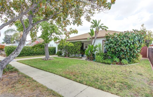 8218 BEN AVE