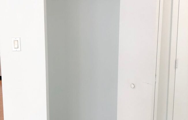 Studio, 1 bath, 796 sqft, $2,550, Unit Unit 210