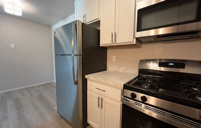 2 beds, 2 baths, $1,495, Unit 120
