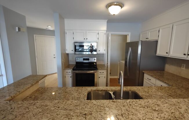 2BD/1BA Condo located in Lakeshore Village!