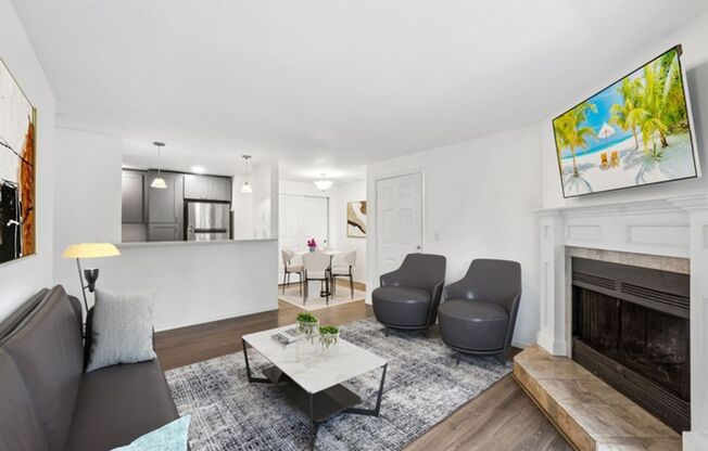 Ground Floor 1 Bedroom Featuring Des Moines Convenience