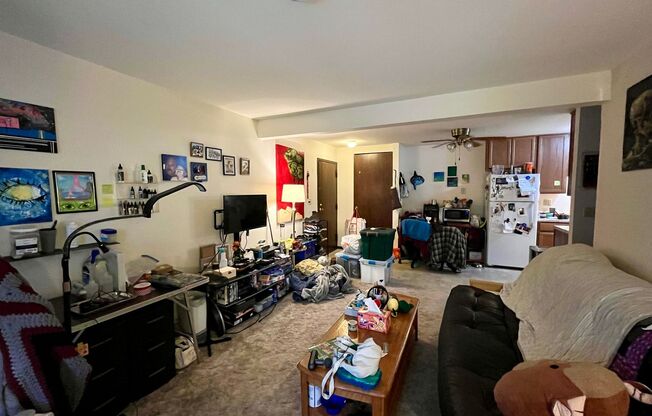 1 bed, 1 bath, $950, Unit 25