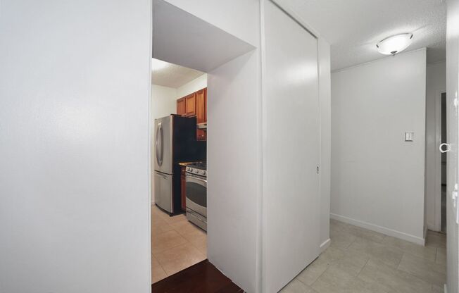 2 beds, 1 bath, $2,699