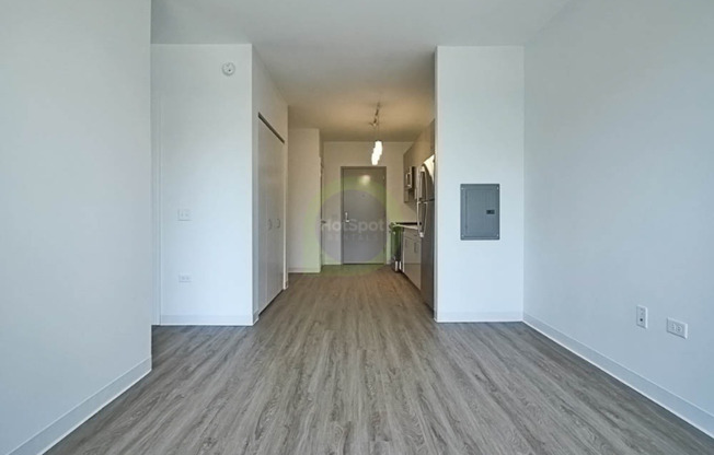 850 W VAN BUREN