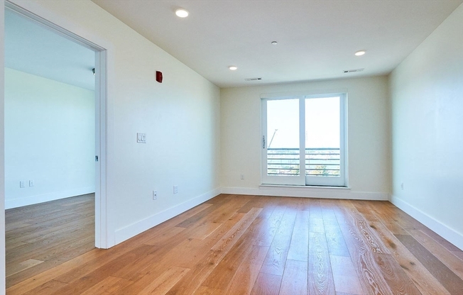 1 bed, 1 bath, 700 sqft, $2,900, Unit 402