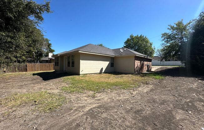 4 beds, 2 baths, $1,850