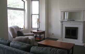739 W Melrose