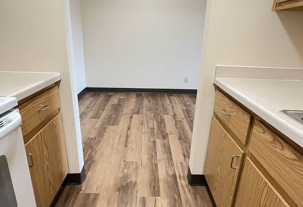 2 beds, 2 baths, 945 sqft, $979.99, Unit 825-J16