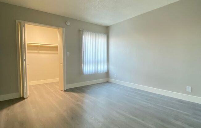 2 beds, 1 bath, 964 sqft, $2,695, Unit 7