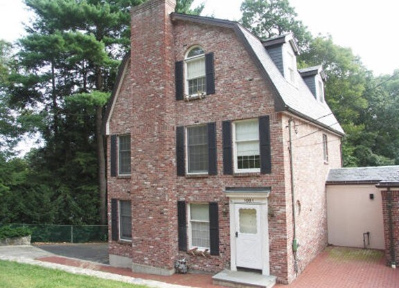 100 ALLANDALE ST