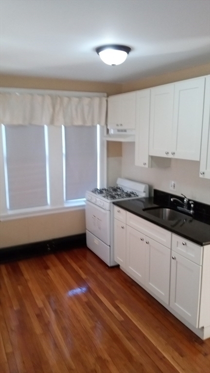 1 bed, 1 bath, $2,200, Unit 2