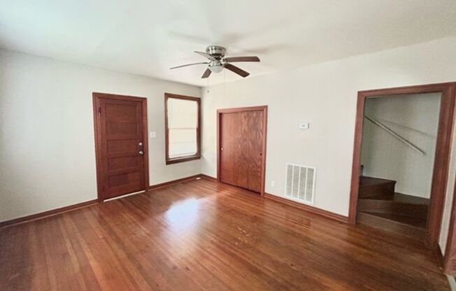 1 bed, 1 bath, 860 sqft, $895