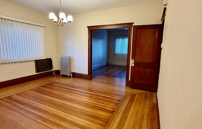2 beds, 1 bath, 1,200 sqft, $2,600, Unit 1