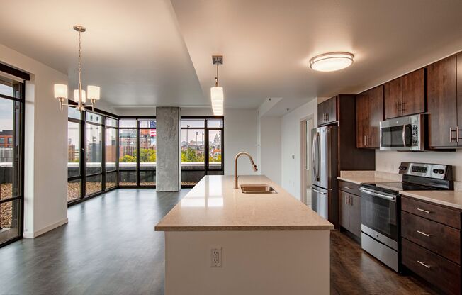 2 beds, 2 baths, 1,293 sqft, $3,050, Unit 0607