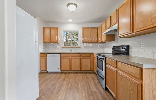 3 beds, 1 bath, $1,799, Unit 2857 SE 125th Avenue