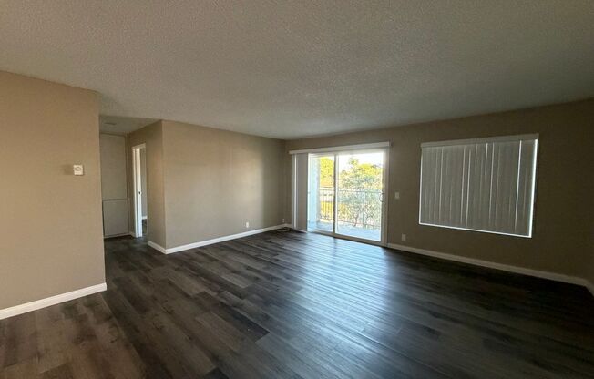 2 beds, 1 bath, 980 sqft, $2,500, Unit 014
