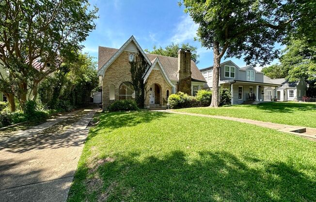 Remodeled 4 bed 3 bath M-Streets home in the heart of Greenway Parks