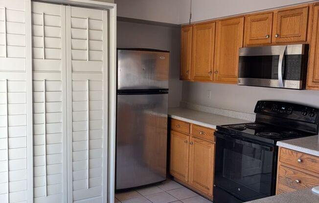 3 bed 2 bath in Phoenix!!  Ready for Move In!