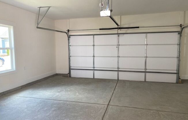 3 beds, 2.5 baths, $2,900