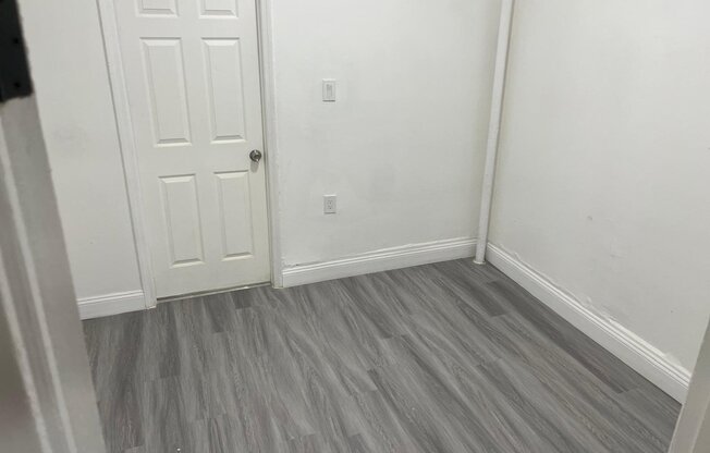 3 beds, 1 bath, $3,500