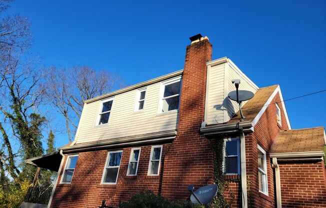 Brick 3 bed/1.5 bath house for rent in Westwood