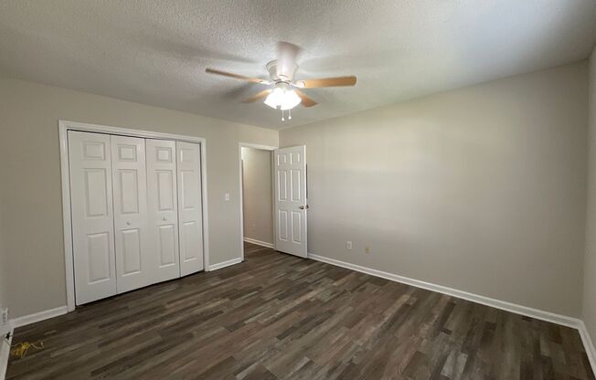 2 beds, 2 baths, 1,270 sqft, $1,500, Unit 2726-5 Upstairs 2BR 2BA Remodel Summit Pet Friendly