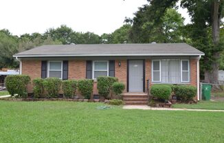 Ranch 3 bed 2bath Garage Fenced back yard - near Whitewater Center/I-485