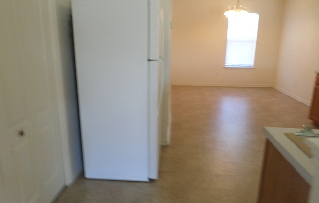 3 beds, 2 baths, 1,178 sqft, $900, Unit C