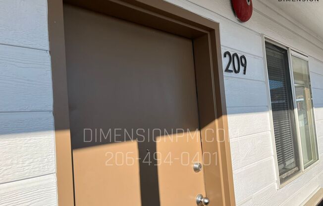 1 bed, 1 bath, 305 sqft, $815, Unit Unit 209