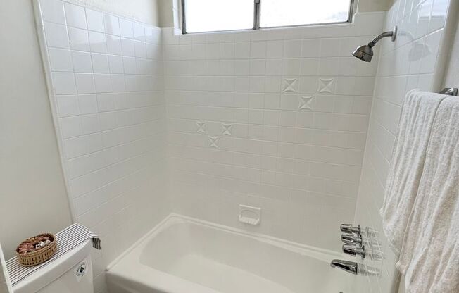 1 bed, 1 bath, 520 sqft, $1,825, Unit 200