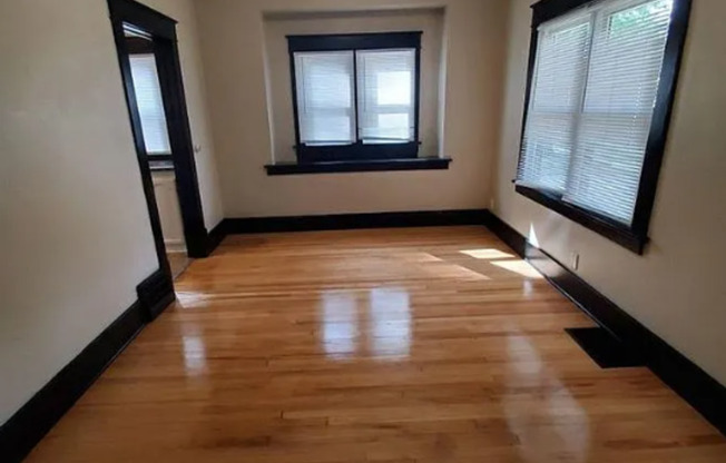 2 Bedroom Home with Detached Garage, Fenced Yard + Pet Friendly!