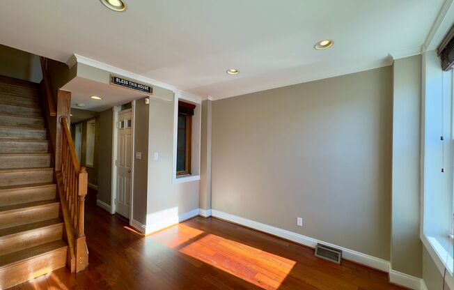 Charming 2 Bedroom Townhome in Canton, MD!