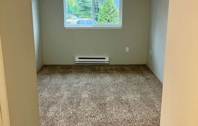 2 beds, 1 bath, 870 sqft, $1,550, Unit 5E