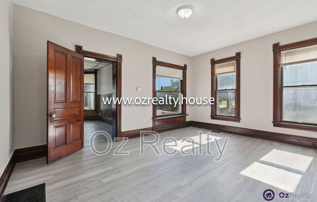1303 WESTERN AVE