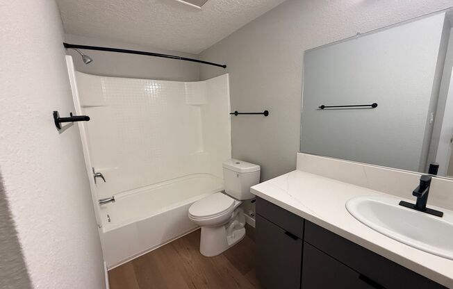 2 beds, 1 bath, 1,012 sqft, $2,895, Unit 1Q01