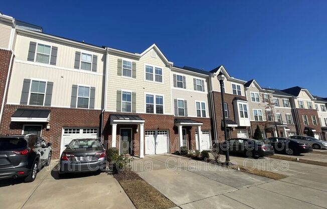 522 PEMBERWICH PL