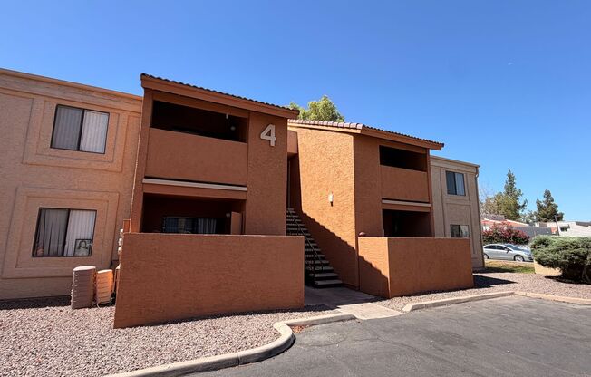 1 bedroom, 1 bath unit near the light rail in Tempe!