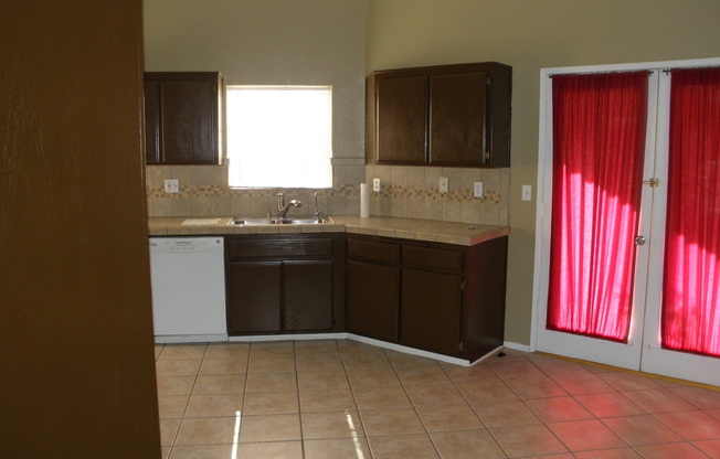 3 beds, 2 baths, $2,195