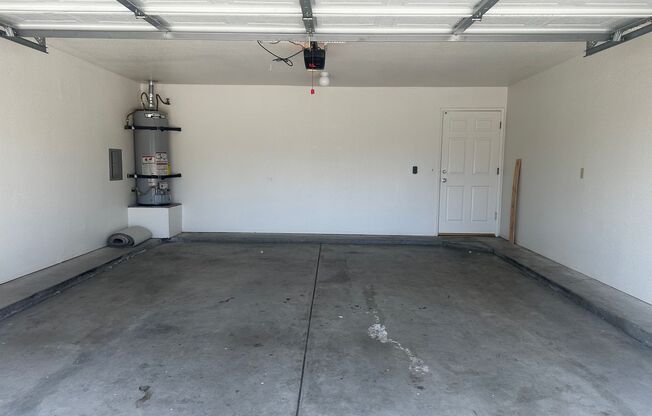 3 beds, 2 baths, $2,195, Unit 7621-A