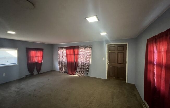 2 beds, 2 baths, $800