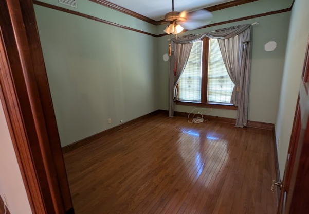 215 S CEDAR AVE