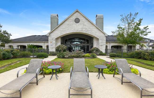 Falls at Eagle Creek apartments in Humble, TX