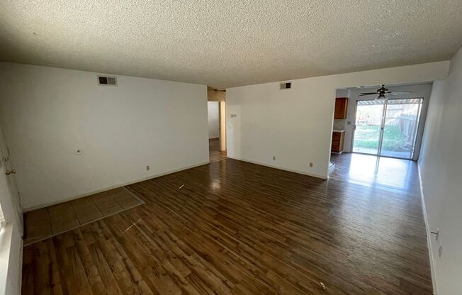 2 beds, 1 bath, 1,100 sqft, $1,335, Unit A