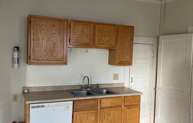 1 bed, 1 bath, $665