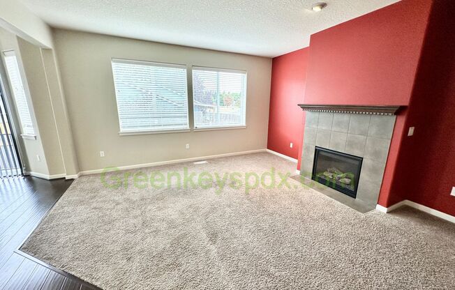 Gorgeous 3-Bedroom 2.5-Bathroom House with Fenced Yard, Attached Garage