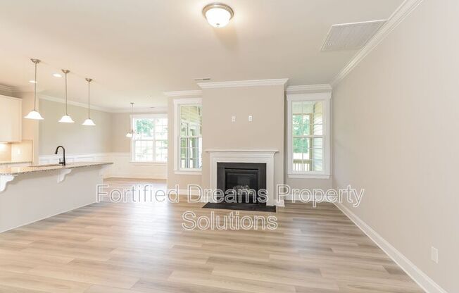 4721 OLIVINE LN